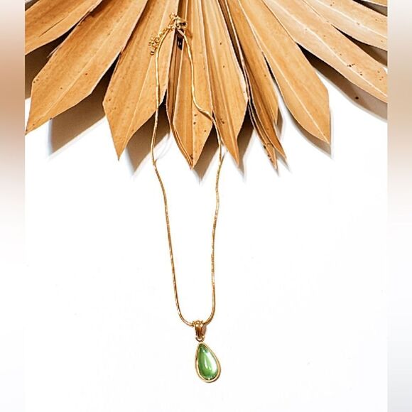 Green crystal necklace M334 - Picture 2 of 4